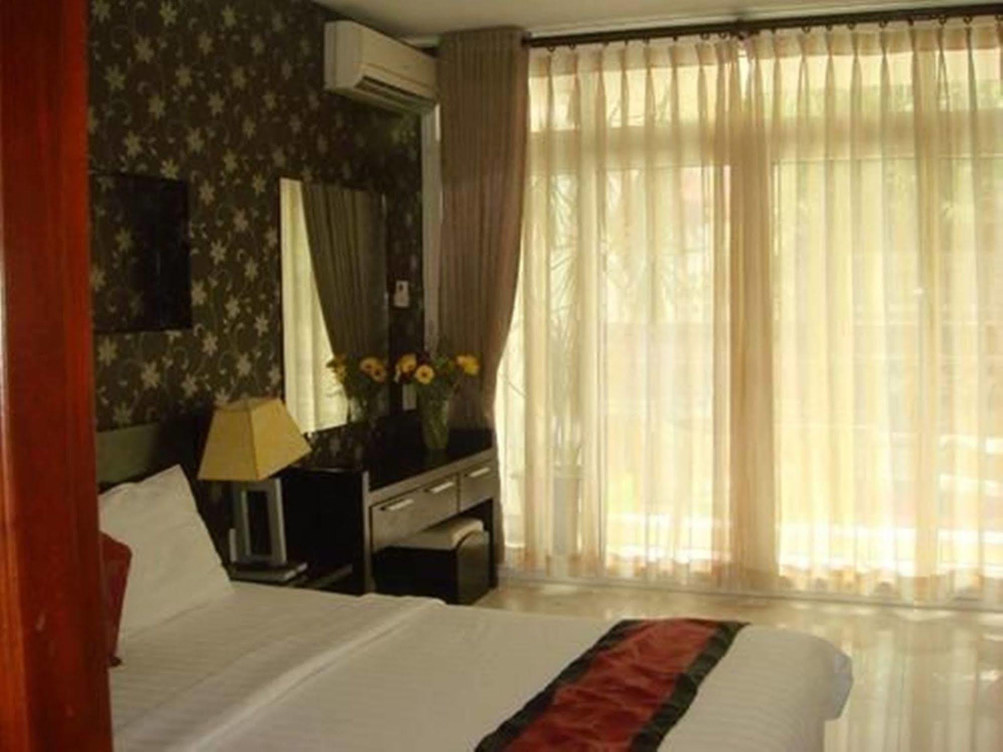 Trung Son Hotel Ho Chi Minh City Bagian luar foto