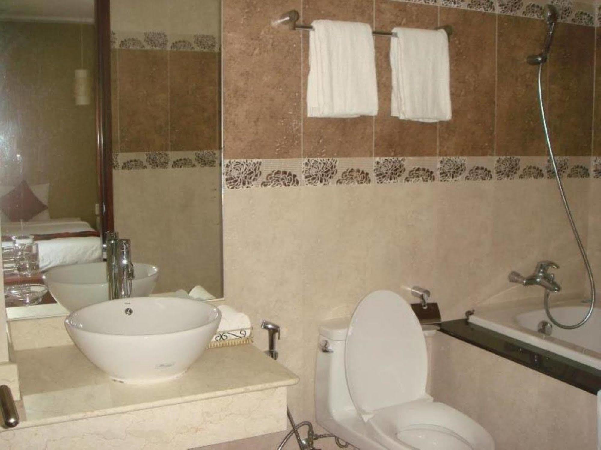 Trung Son Hotel Ho Chi Minh City Bagian luar foto